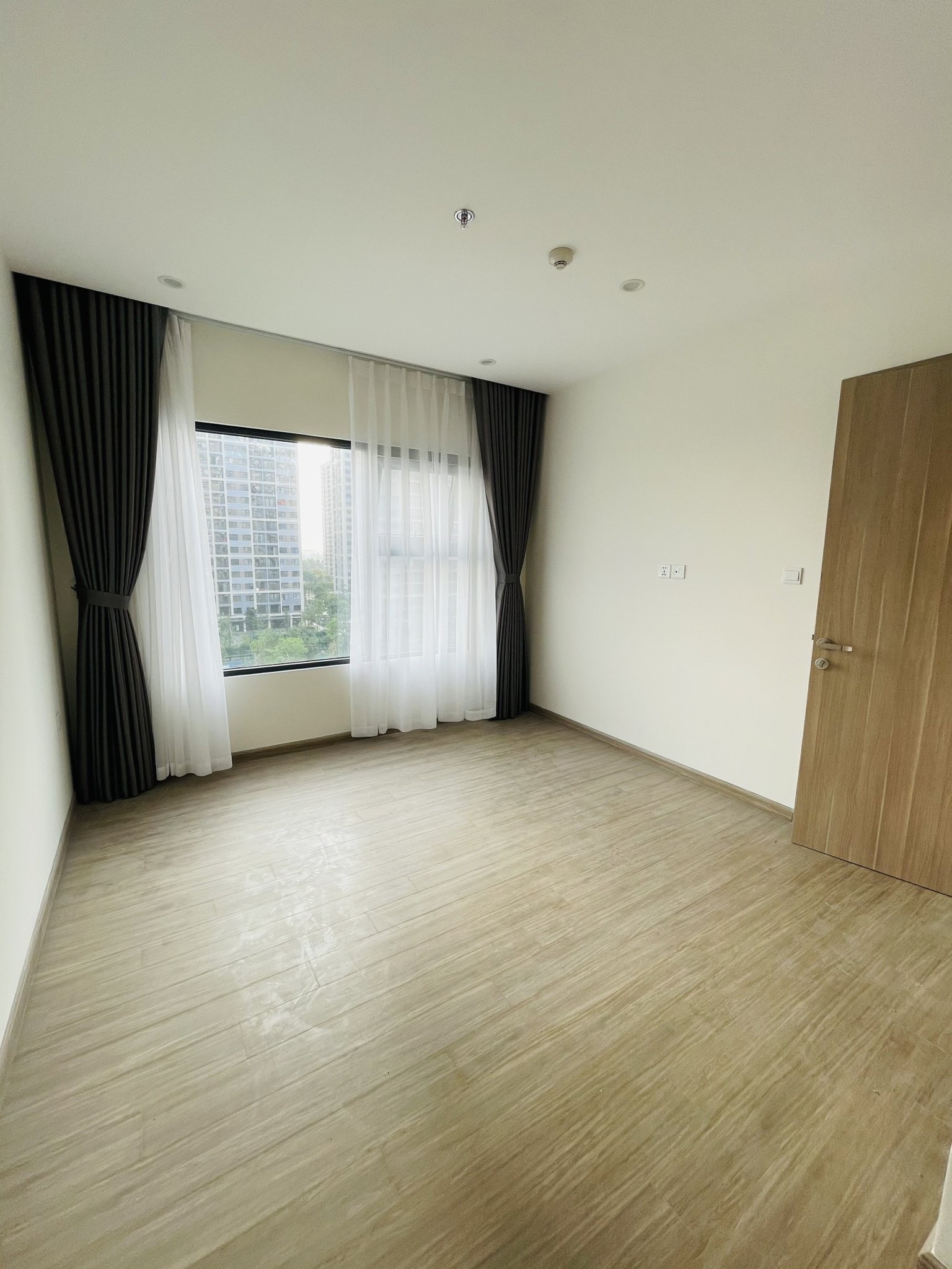 Cho thuê căn hộ mới 82m2 Vinhomes Grand Park Q9 nội thất cơ bản tầng 7 - Ảnh 6