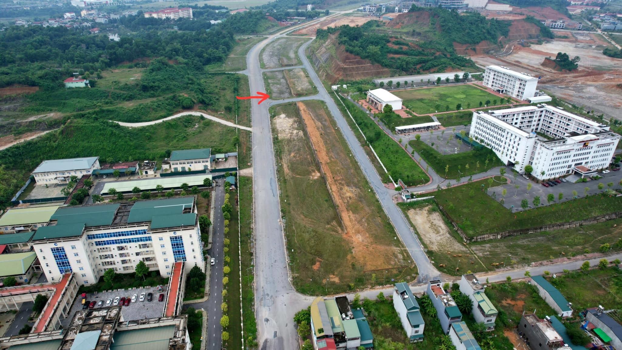 Bán Mảnh đất lô lóc 2 mặt thoáng rất hiếm đường B10 - Nguyễn Trãi trước cổng BV Sản Nhi và trường - Ảnh 2