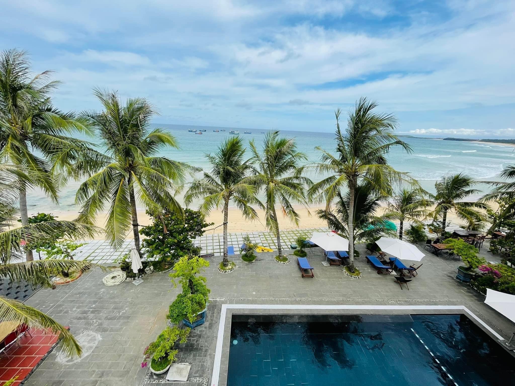 Khách Sạn View trực diện Biển, Tuy An,Cách TP 12km, 45 Phòng thu nhập 10ty/năm - Ảnh 1