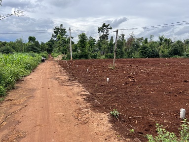 CẦN BÁN LÔ ĐẤT ĐẸP ĐỊA THẾ ĐẦU TƯ THUẬN LỢI TẠI XÃ SƯ SUÊ - HUYỆN CUMGAR - DAK LAK - Ảnh 1