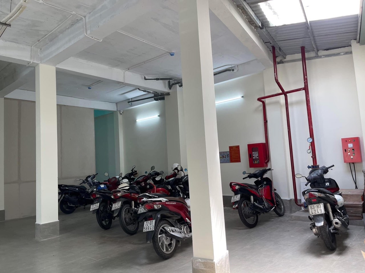 Bán Căn Hộ Dịch Vụ 4 lầu 210 m² , Ngay các trường ĐH, P. Tăng Nhơn Phú A - Ảnh 2