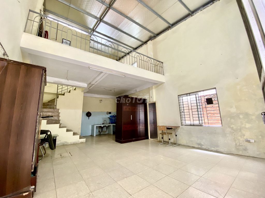 Cho thuê nhà riêng thoáng mát 40 m2 + lửng 15 m2 tại Ngõ 123 Ngọc Hồi, Hoàng Mai - Ảnh 1
