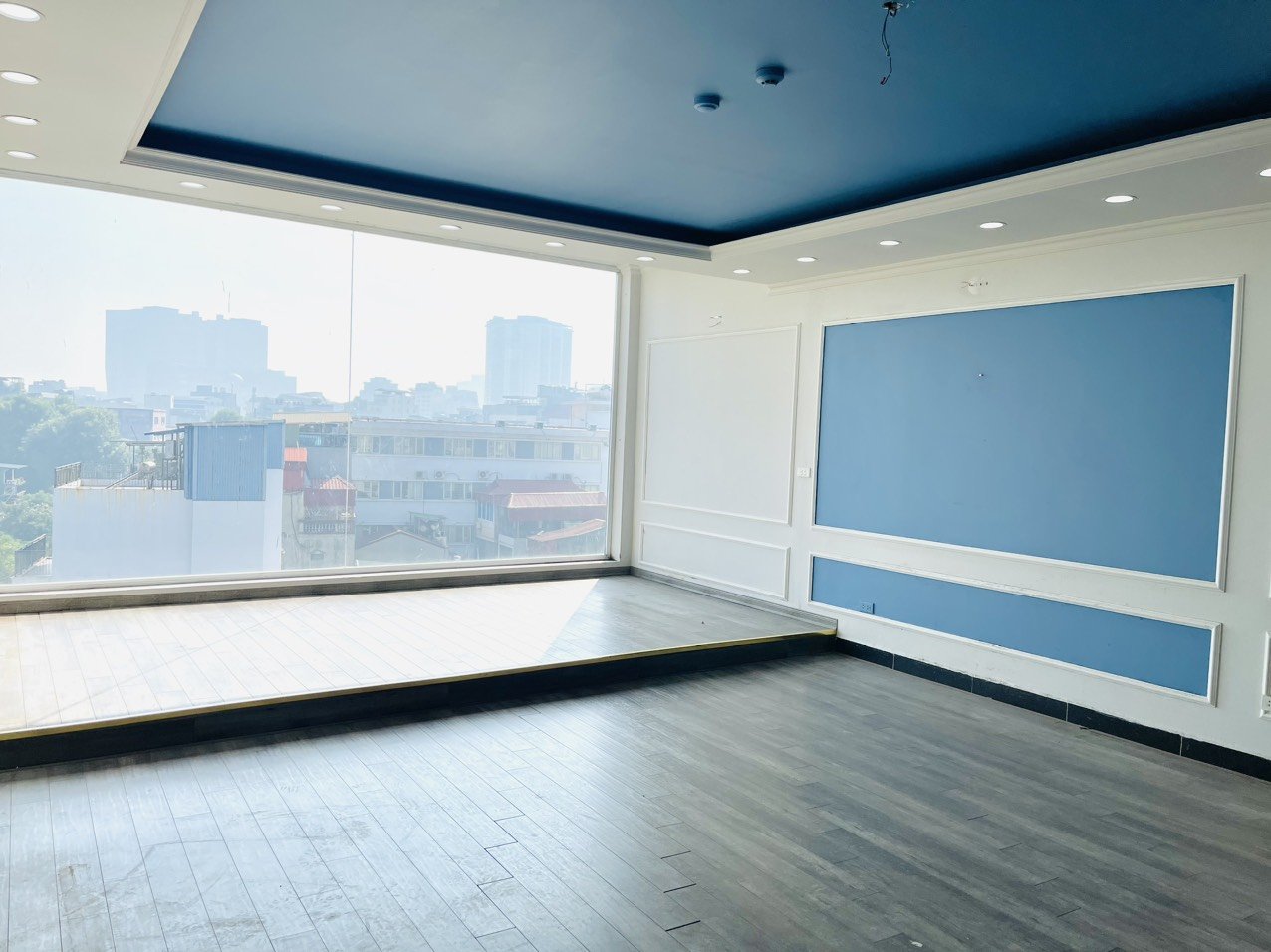 Chính chủ cần cho thuê văn phòng mặt phố Phố Huế, Hàng Bài Hoàn Kiếm, Hà Nội. Diện tích 30m2, 100m2 - Ảnh 1