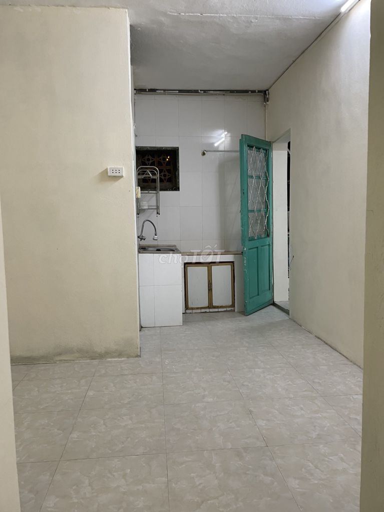 Chính chủ Cho thuê căn hộ chung cư khu vực đường Nguyễn Chí Thanh , hồ Ngọc Khánh. - Ảnh 1