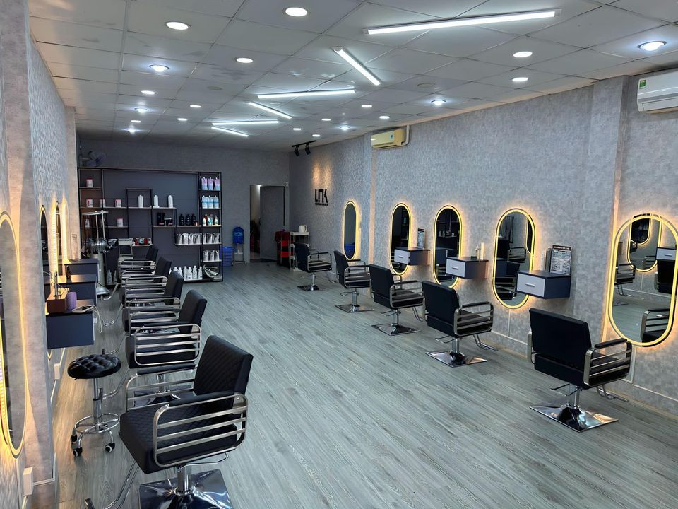 Sang rẻ cho anh em salon full đồ, sẵn vào làm Địa chỉ: Đường Phùng Hưng , Ấp 7 , Xã An Phước , Long - Ảnh chính