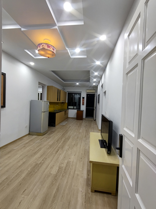 Cho thuê căn hộ 2PN, 2VS Chung cư 35 Láng Hạ, Ba Đình, Hà Nội. Vị trí đẹp, tiện nghi, an ninh - Ảnh 1