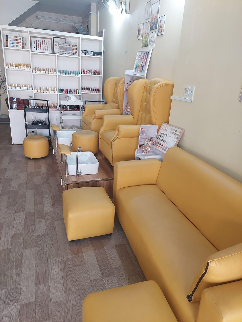 CHÍNH CHỦ CẦN SANG NHƯỢNG TIỆM NAIL GỘI Địa chỉ: 112 đường Liên Khu 8-9, Bình Hưng Hoà A, Bình Tân, - Ảnh chính