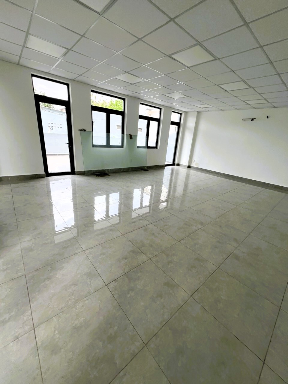 Cho thuê tòa nhà văn phòng 1H1T4LST 850m2 mặt tiền đường Đặng Văn Bi Trường Thọ - Ảnh 3