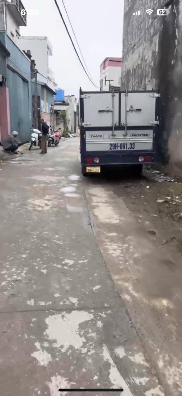 Xót lại một mảnh duy nhất xe tải tránh xe máy tại Xâm Thị - Hồng Vân - Thường Tín - Hà Nội. - Ảnh chính