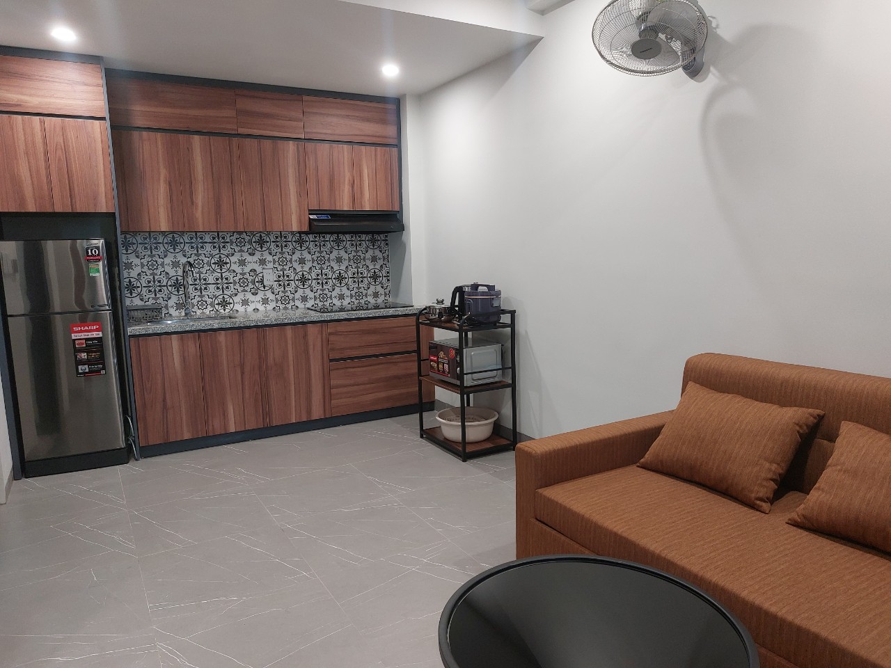Lotus Apatment cho thuê căn hộ 1 phòng ngủ và 1 phòng khách diện tích 41m2 tại Trúc Bạch, Ba Đình, - Ảnh 3
