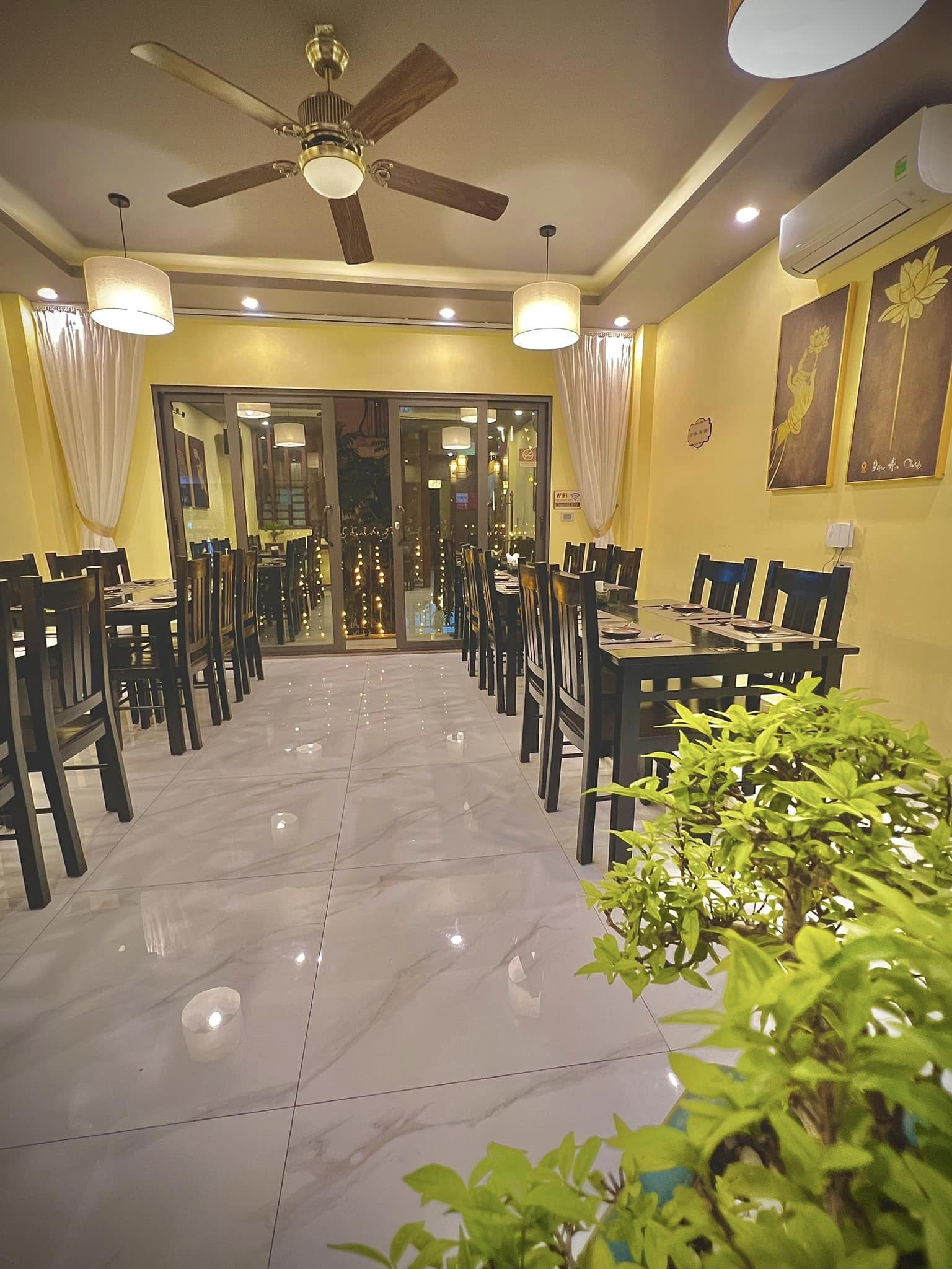 Cần sang nhượng Nhà hàng chay đang hoạt động tại phố Nguyễn Sơn, Long Biên, Hà Nội - Ảnh 1