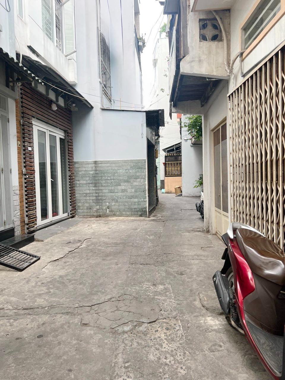 Nhà mới 5 tầng hẻm thông đường Nguyễn Tri Phương P9Q10 - Ảnh 2