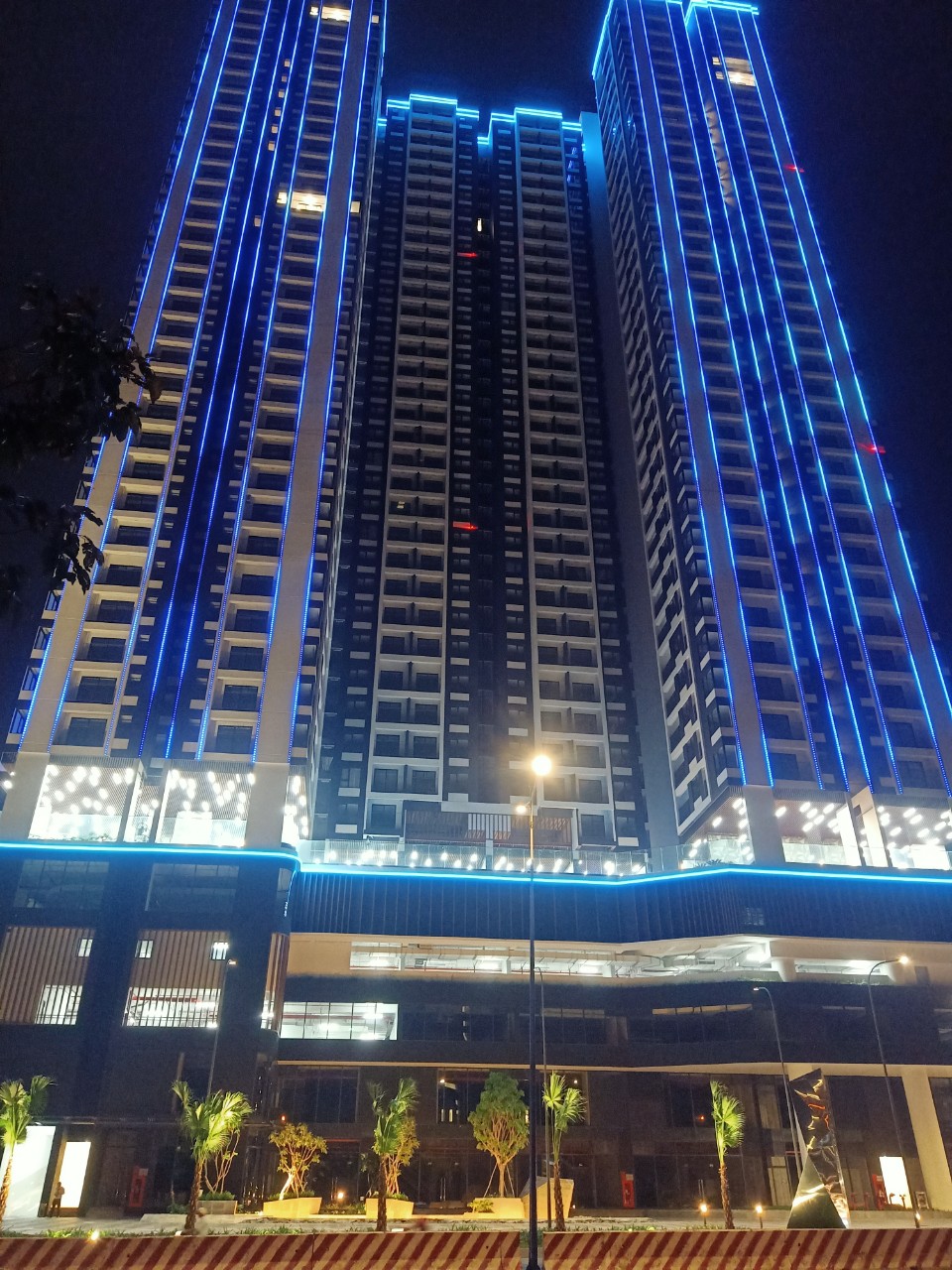 Chính chủ bán căn hộ chung cư Emerald Golf View - 75m2, 2PN - TP Thuận An. - Ảnh chính