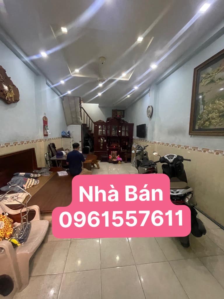 Nhà Bán Hẻm 4m Xe Hơi Đỗ Cửa, Nguyễn Trãi, Quận 1, 230tr/m2 - Ảnh chính