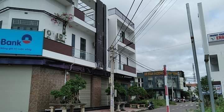Cần bán lô góc 3 mặt tiền Thị trấn Tuy Phước. Sát bên Ngân hàng VIETTINBANK - Ảnh chính