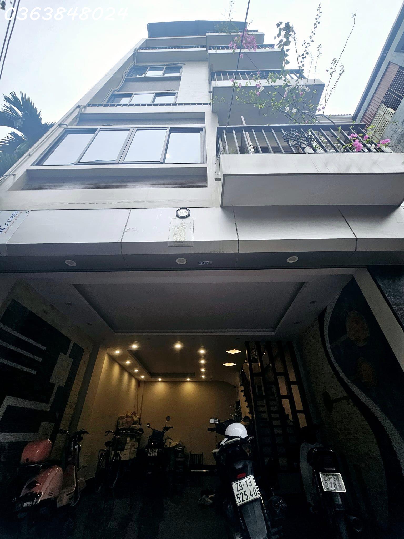 Bán nhà phố Cù Chính Lan, Thanh Xuân. 50m2 x 5 Tầng. MT 5m , Gara oto - Ảnh chính