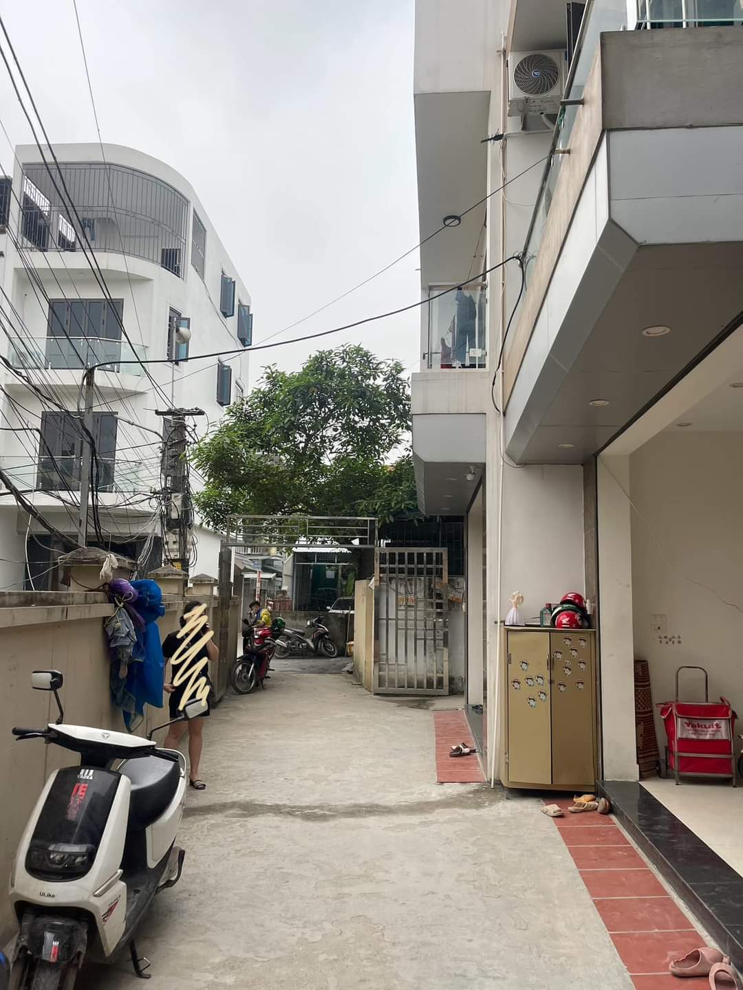 Bán đất tại nhà ba tầng giữa phố Trần Cung gần bệnh viện E giá chỉ 5,85 tỷ - Ảnh chính
