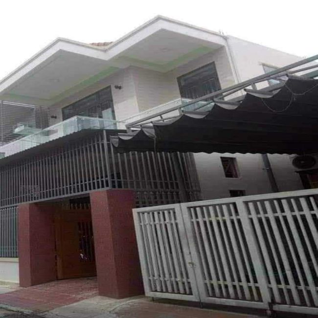 Cho thuê nhà 2 tầng đẹp mĩ mãn tại số 93 Trương Pháp, Hải Thành, TP Đồng Hới - Ảnh chính
