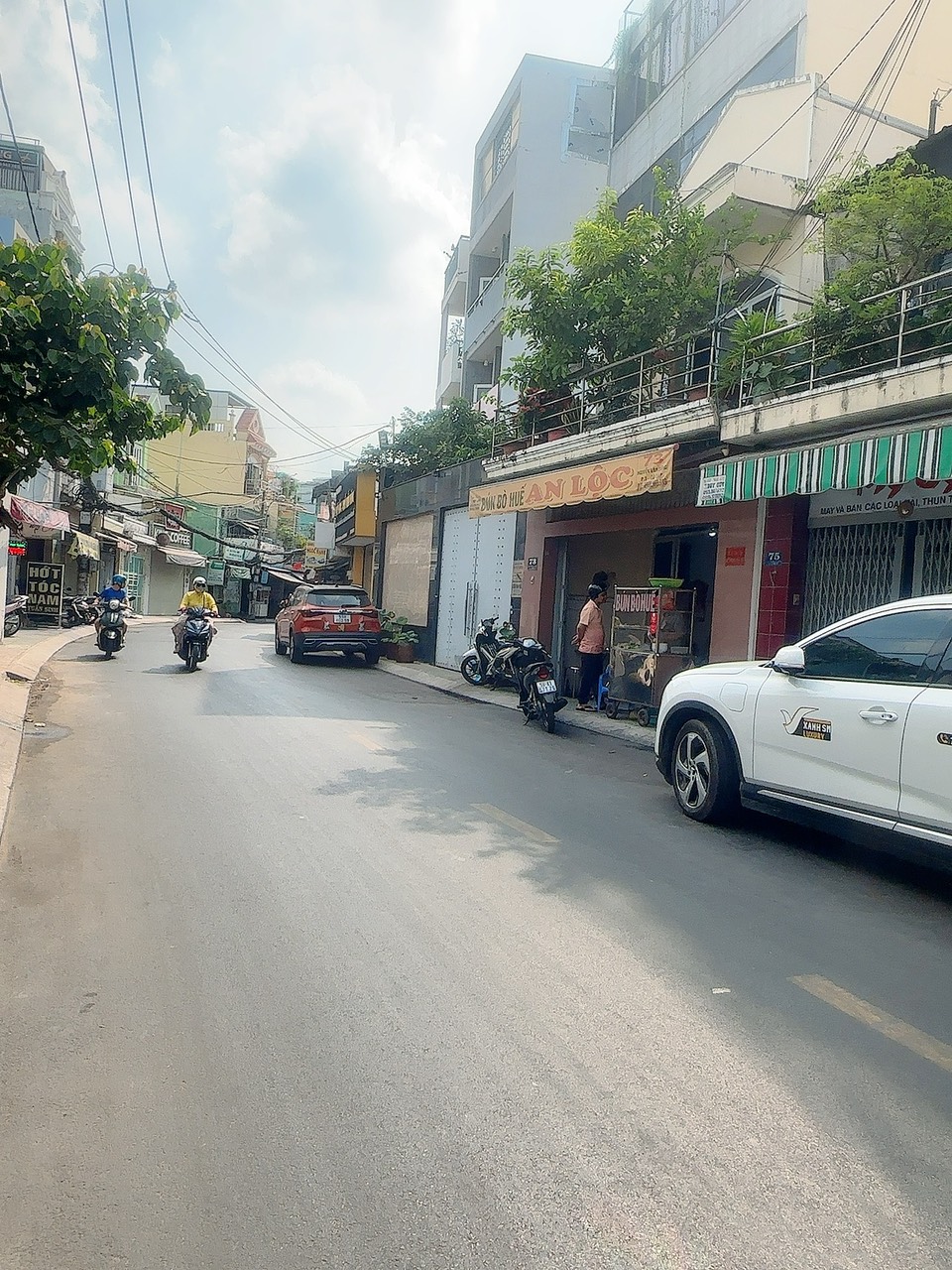Nhà phố hẻm 55 Nguyễn Văn Công ngang 5.5m 60m2 3 tầng đẹp KD đa ngành chỉ 10 tỏi hơn. - Ảnh 3
