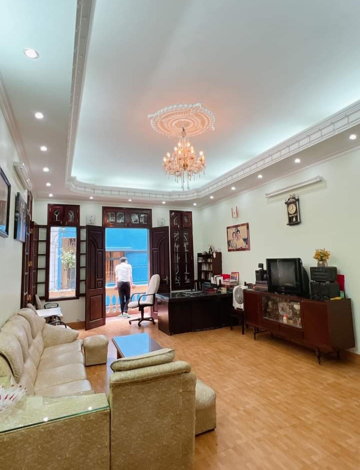 Bán nhà riêng Nguyễn Khang Cầu Giấy 67m*4T mặt ngõ thông, ô tô, kinh doanh - Ảnh chính