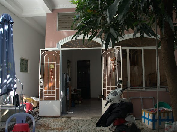 Cần Bán Căn Nhà Mặt Tiền 1 trệt 1 Lầu Vị Trí Đắc Địa Tại thành phố Nha Trang - Ảnh 1