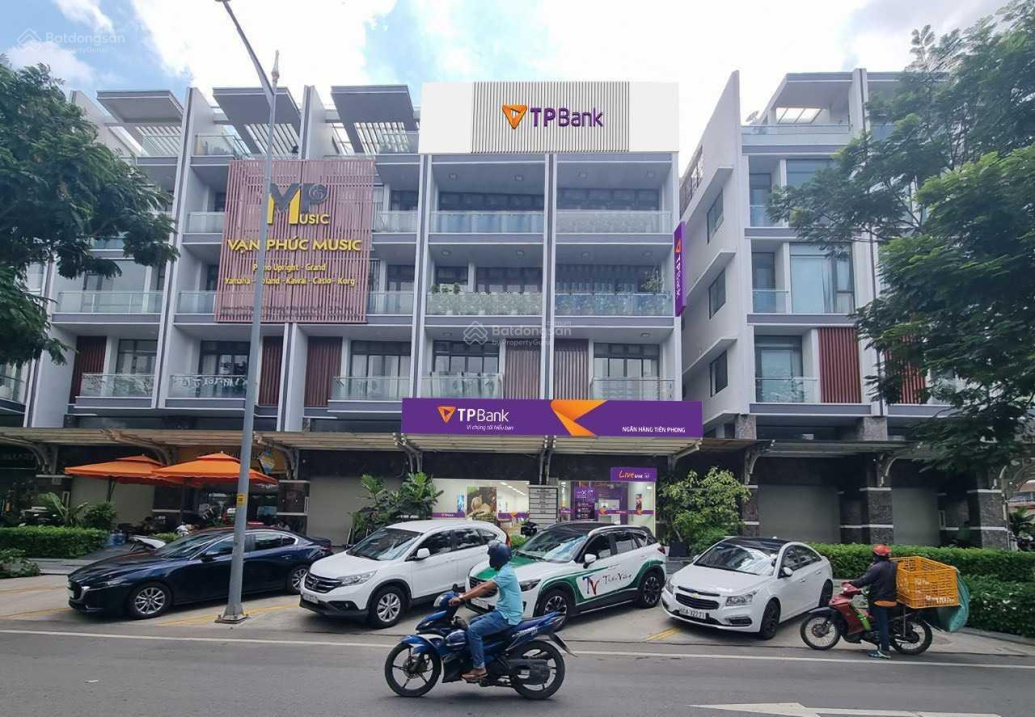 Siêu phẩm sắp ra đi, nhà 10x25m mặt tiền Nguyễn Thị Nhung, Thủ Đức, đang cho Bank thuê 170tr/tháng - Ảnh chính