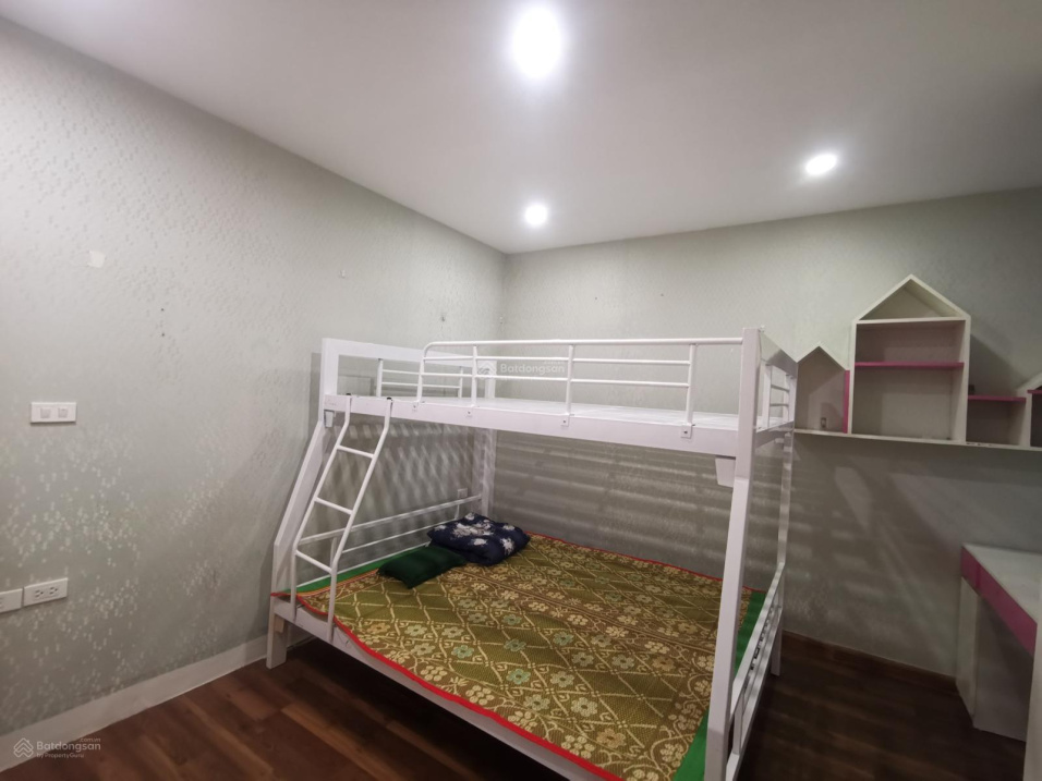 Chính chủ cho thuê căn hộ tòa R2 tầng 12B12 80m2 2 ngủ full đồ. 15/6 vào luôn -lh: 037 411 8383 - Ảnh 1