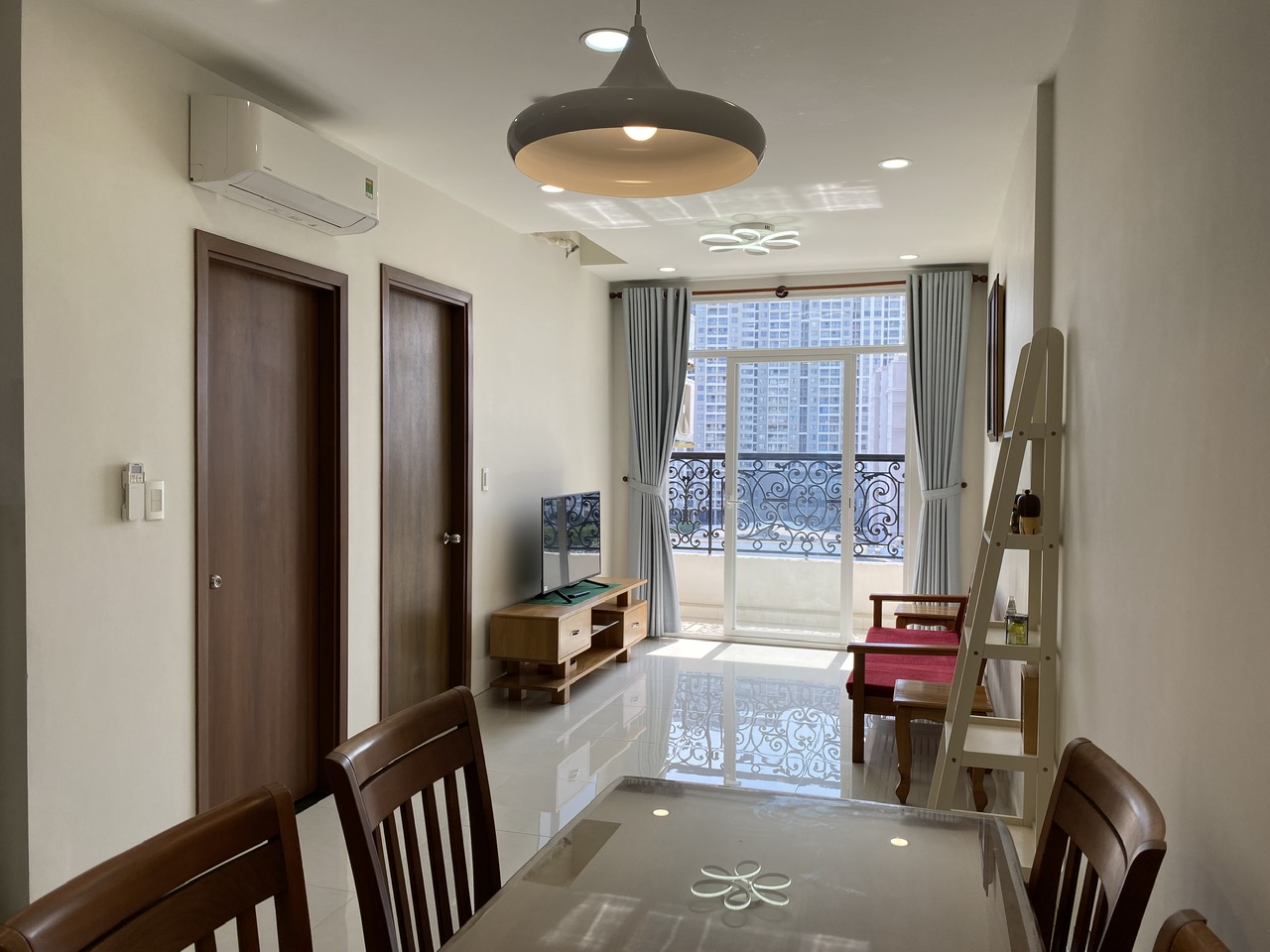 Bán rẻ căn hộ cao cấp Grand Riverside 50m2 full nội thất trung tâm Sài Gòn - Ảnh 2