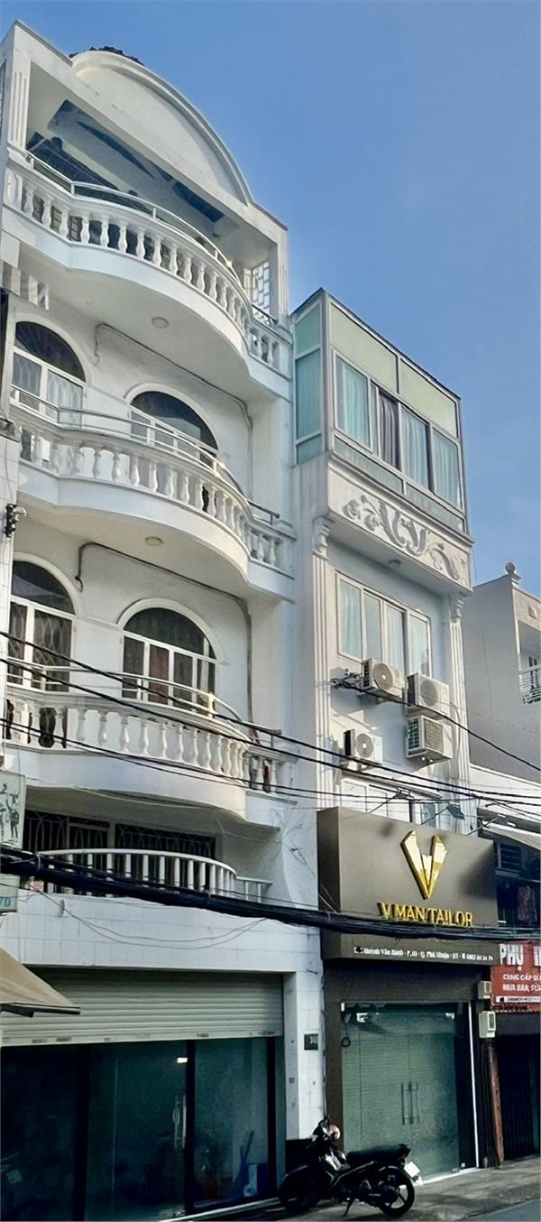 NHÀ CHÍNH CHỦ - GIÁ TỐT Cần bán nhanh căn nhà mặt tiền vị trí đẹp tại quận Phú Nhuận, TPHCM - Ảnh chính