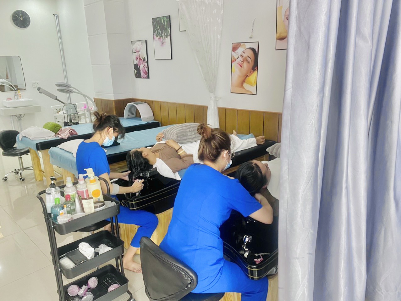 Chính chủ cần sang tiệm spa gồm nail, mi, chăm sóc da, gội đầu - Ảnh chính