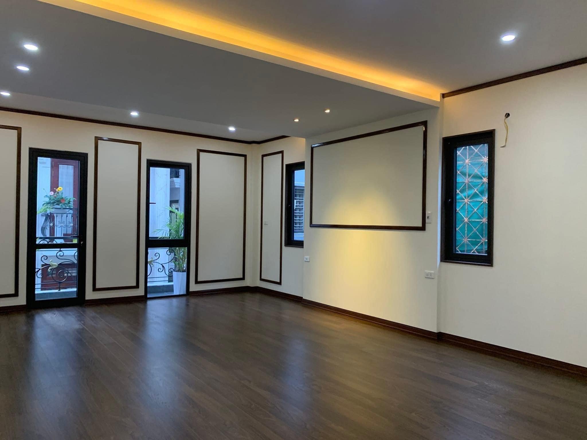 Hơn 7 tỷ có nhà 6 tầng 42m2 thang máy xịn đét đối diện Royal City. - Ảnh 4