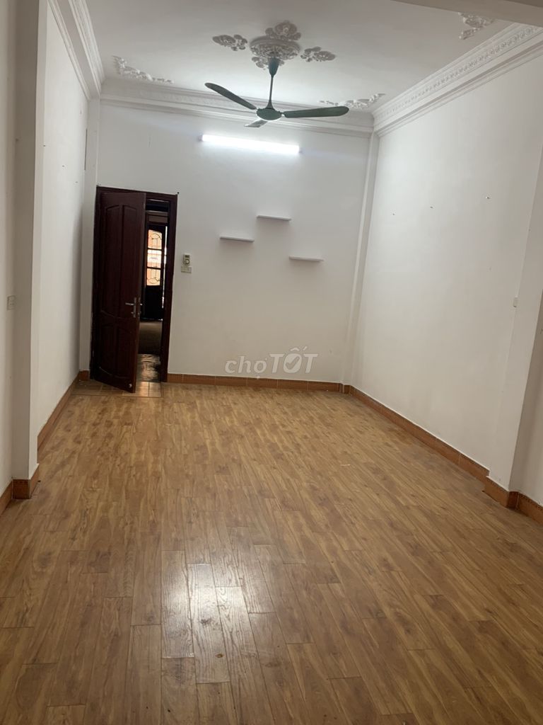 Cho thuê Văn Phòng Riêng Biệt , làm việc độc lập mặt đường Phố Vọng - Ảnh 2