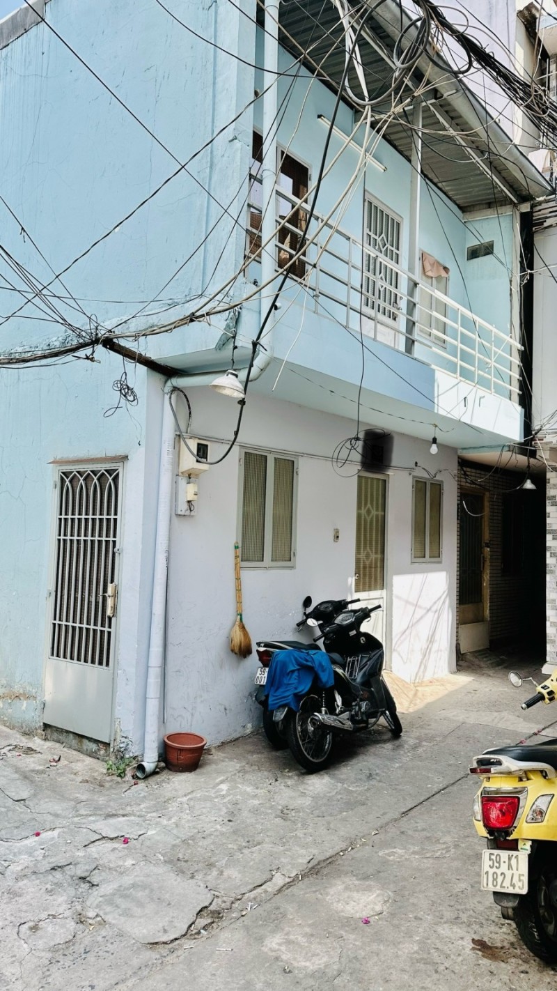 Bán nhà quận 10, đường Nguyễn Chí Thanh, 30m2, hẻm 3m, 4.3 tỷ - Ảnh 1