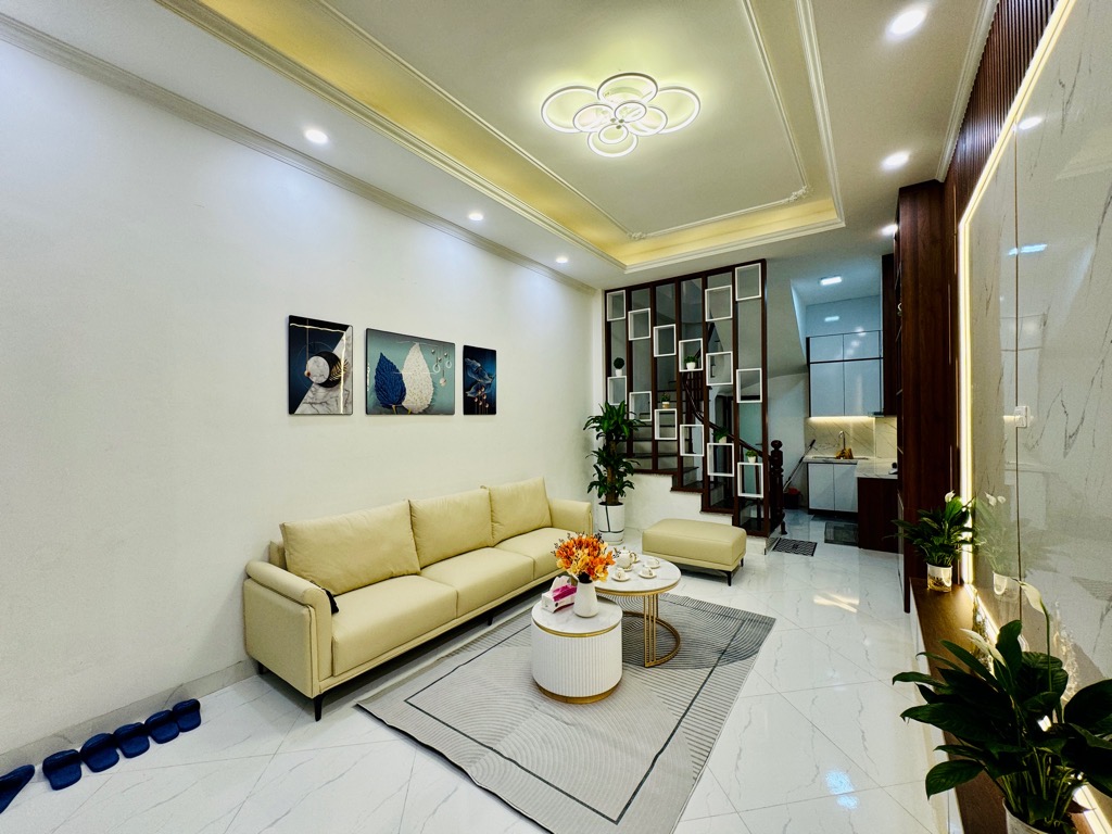 Bán nhà phố Minh Khai, 5 tầng nhà đẹp - chủ tặng full nội thất -- thông số chuẩn hoa hậu - Ảnh 1