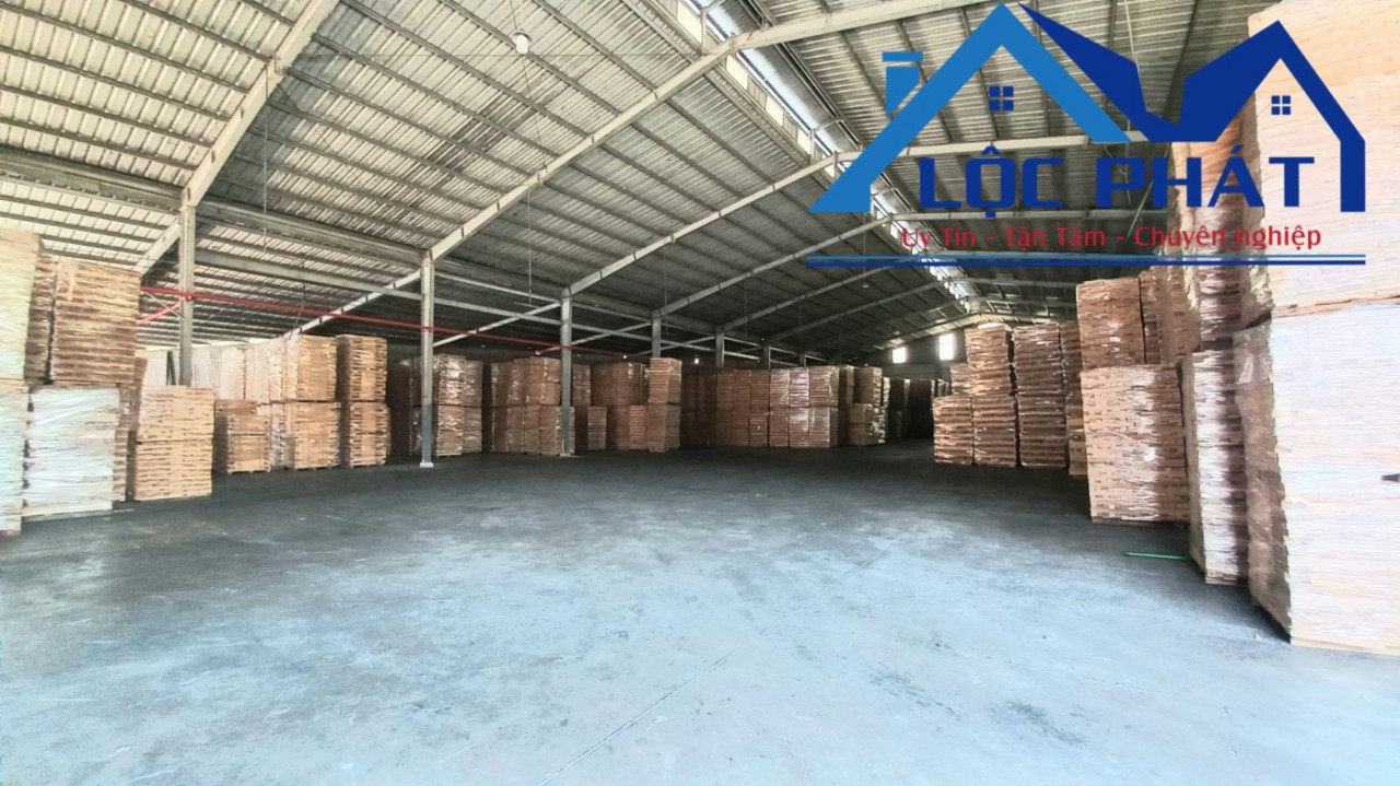 Cho thuê kho xưởng Thị Trấn Long Thành 14.000 m2 chỉ 60k/m2<br>Diện tích : 140 ×100 =14.000 m2 có cho - Ảnh chính