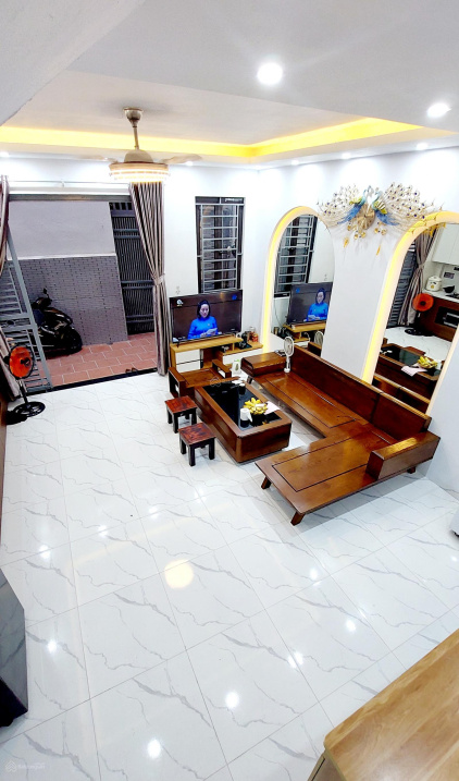Độc nhất 1 căn nhà MP Sơn Tây, giá 30.5 tỷ, 72m2x3T, KD được - Ảnh chính
