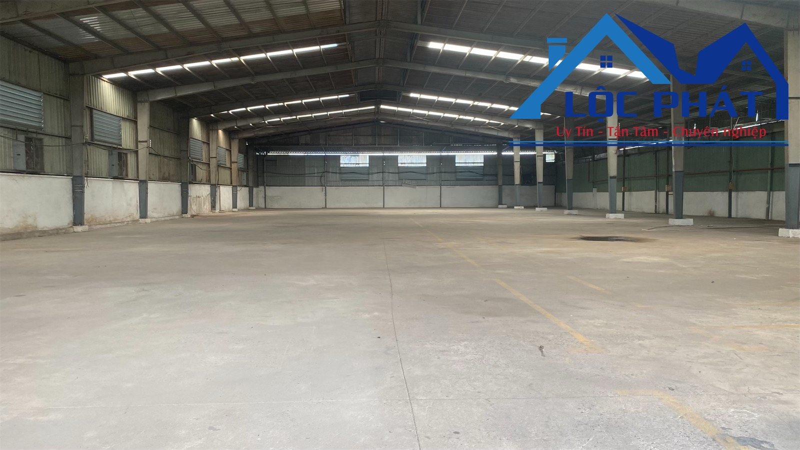 Cho thuê xưởng 2500m2 xã Hố Nai 3, Trảng Bom, Đồng Nai giá tốt 30k/m2 - Ảnh 1