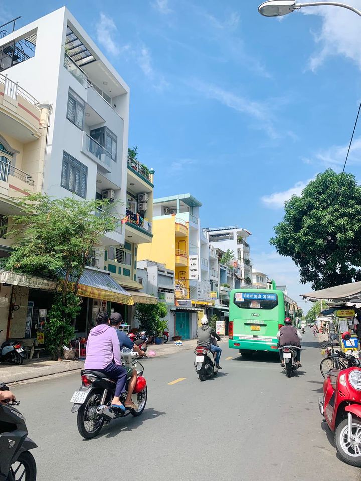 Bán Nhà Tân Phú 2 tầng, nhà 1/ gần trường ĐH Công Thương HCM, hẻm trước nhà 3m , DT: 38m2, chỉ 3,9x - Ảnh chính