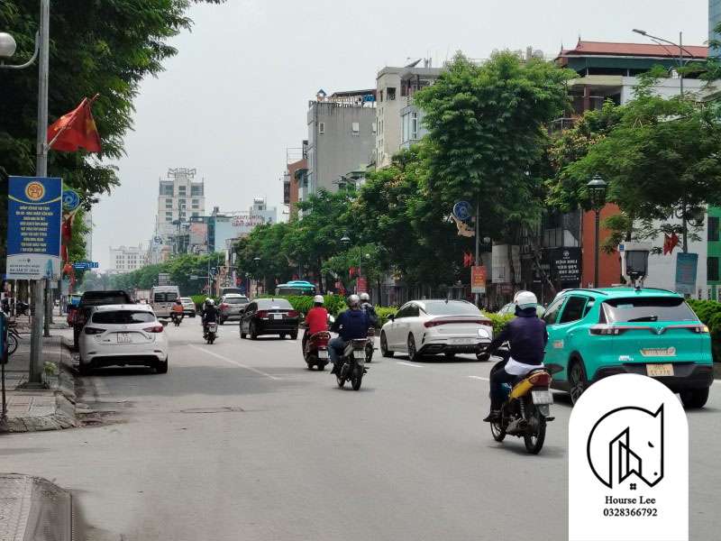 Nhà mặt phố Nguyễn Văn Cừ, Bồ Đề, kinh doanh vỉa hè rộng 60m, mặt tiền: 4m, 16 tỷ 8 - Ảnh chính