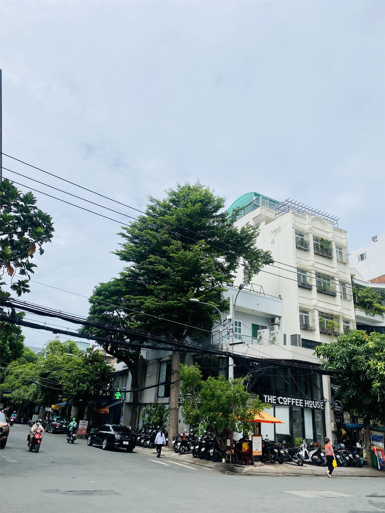 Bán nhà khu K300, 2MT góc ngã tư Nguyễn Minh Hoàng, phường 12 Tân Bình - Ảnh chính