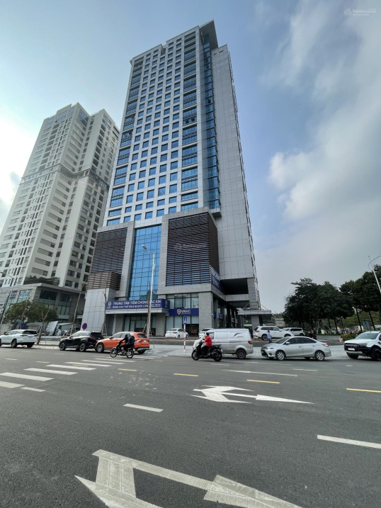 Cho thuê văn phòng hạng B tại Icon4 Tower view công viên cực đẹp trên quận Đống Đa DT 120m2 - 500m2 - Ảnh chính