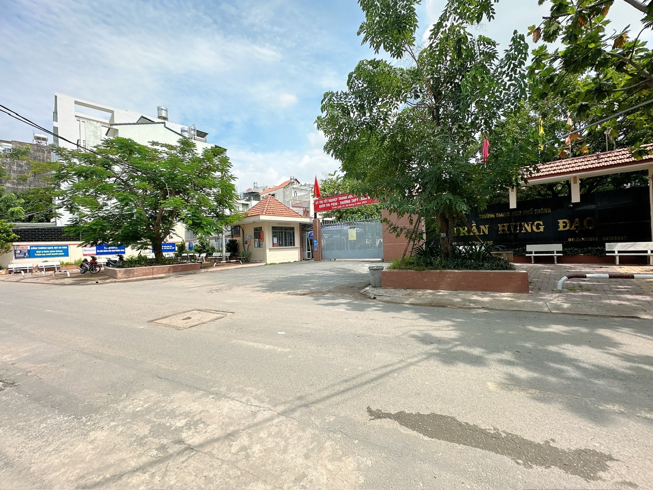 Bán nhà 3 tầng MTKD gần kênh Tham Lương Nguyễn Văn Dung P6 68m2(4x17) KD tốt 10.2 tỷ. - Ảnh 2