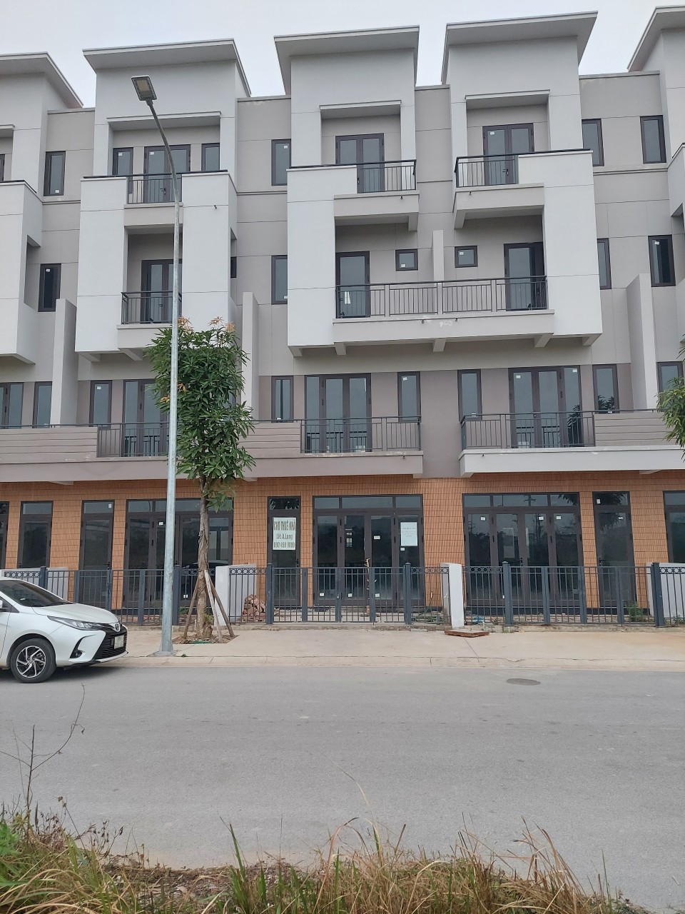 Chính chủ Bán nhà liền kề 4 tầng khu Diamond Vship,Từ Sơn, Bắc Ninh.Nhà đã có sổ đỏ - Ảnh chính