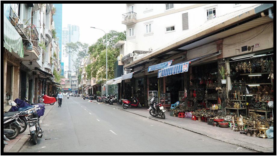 Cần bán nhà phố đối diện chợ Bến Thành 4 x 17m Lê Công Kiều Q1 TP. Sài Gòn - Ảnh 1