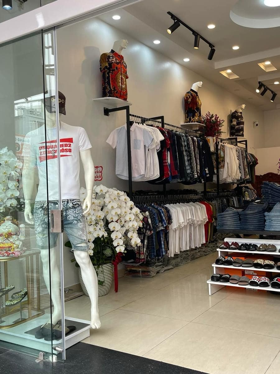 Chuyển hướng kinh doanh nên cần thanh lý toàn bộ cửa hàng hoặc sang nhượng cả cửa hàng shop quần áo - Ảnh 1