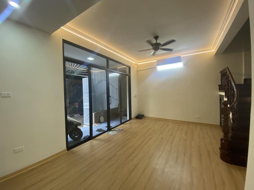 Cho thuê nhà ở Nguyễn Ngọc Doãn, Đống Đa 65m x 2T, MT 6.5m giá 16.5 triệu - Ảnh 1