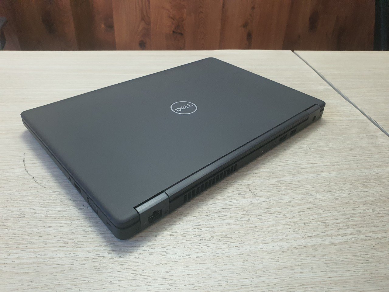 Laptop Đồ Họa & Chơi Game Nhẹ Dành Cho Các Bạn Nữ Dell latitude 5490 i7-ram 8g-ssd 256g- vga 2g - Ảnh 4