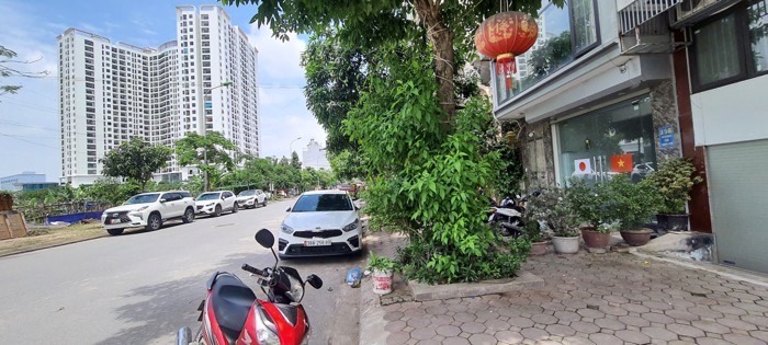Bán MP Nguyễn Bặc, vị trí lô góc đường đôi, vỉa hè rộng, KD sầm uất, 56m x 4T, MT 4,1m - Ảnh chính