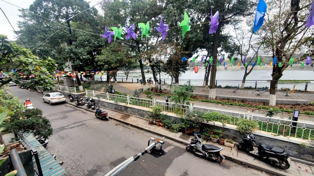 Bán căn hộ tầng 2 nhà B1 Khu tập thể Nam Đồng, mặt đường Trần Hữu Tước, trung tâm quận Đống Đa. - Ảnh 1