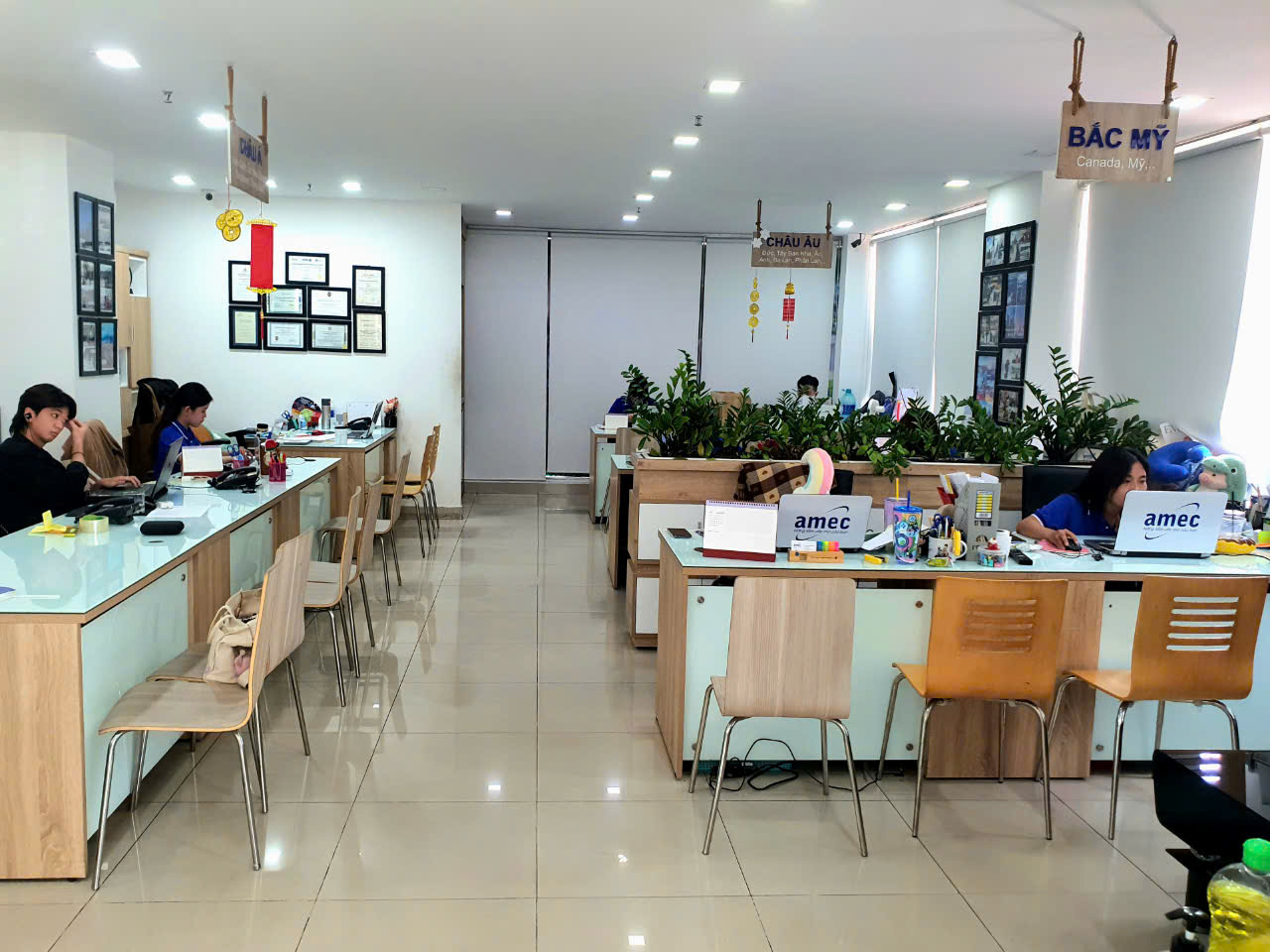 Shophouse góc 2MT căn hộ Nguyễn Phúc Nguyên, P10Q3. SHR DTSD 154m2 chỉ 12 tỷ. Lh:0937933777. - Ảnh 1